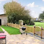 2 Bedroom In Auxais