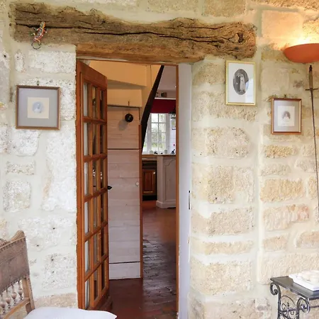 Casa vacanze In With Kitchenette Auxais