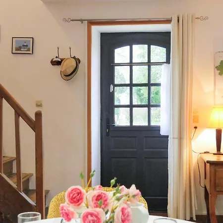 בית נופש 2 Bedroom In *